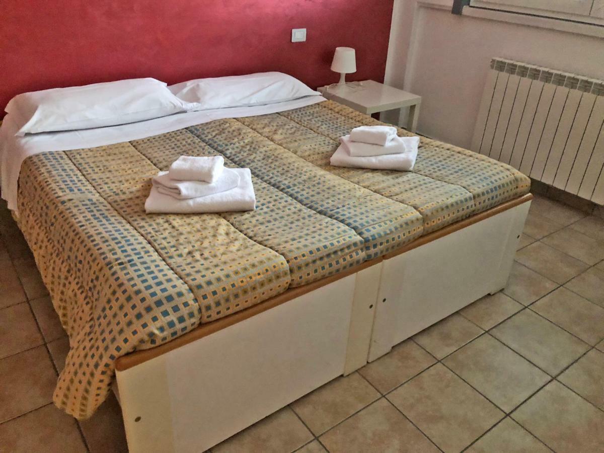 La Chiocciola Guesthouse Briantea Lipomo Esterno foto